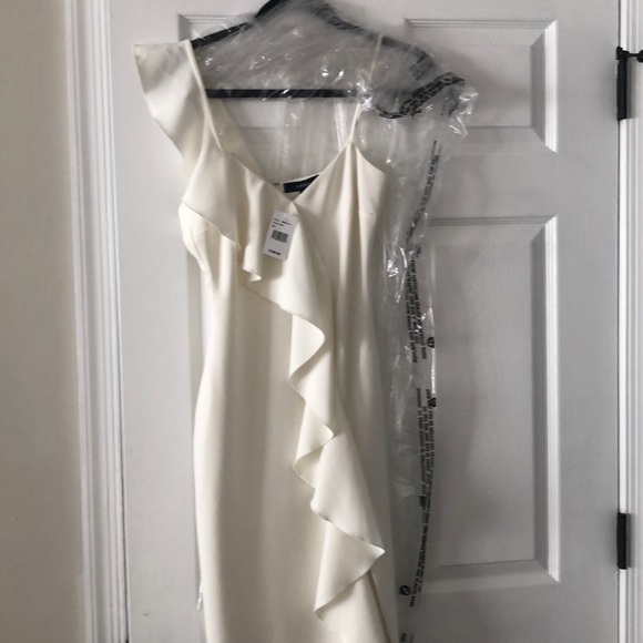 Likely Kilkenny Gown in white - Picture 7 of 7